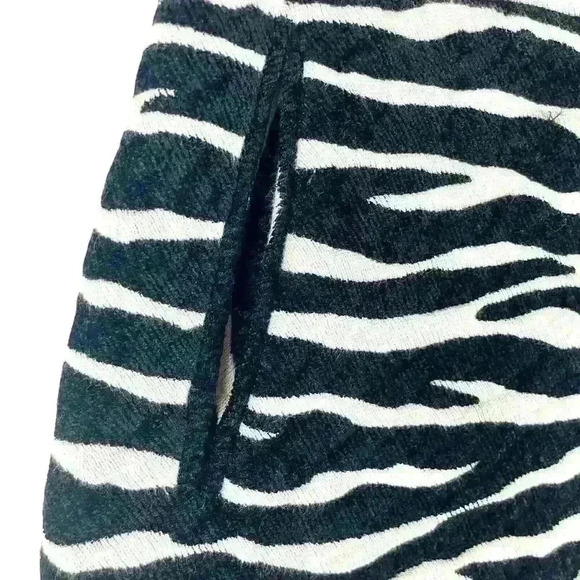 Morgan de Toi Zebra  Mini Skirt, S, Faux Wool Boho Y2K Sexy Goth Festival Style - Picture 8 of 16
